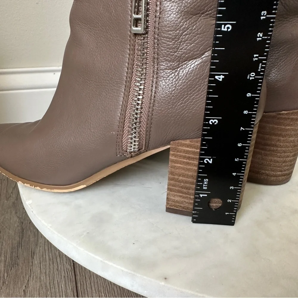 Charles David pebbled leather boots Brown Gray block Heel shoes size 7.5